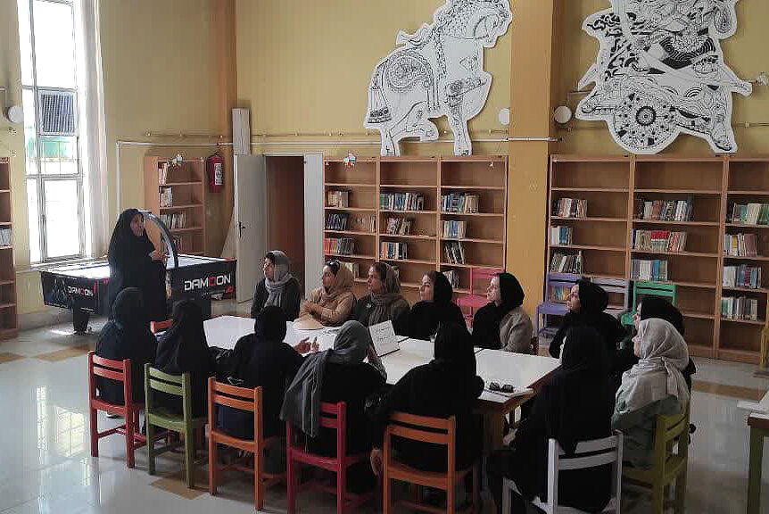 مادران اعضا با «تابآوری در دوران نوجوانی» آشنا شدند