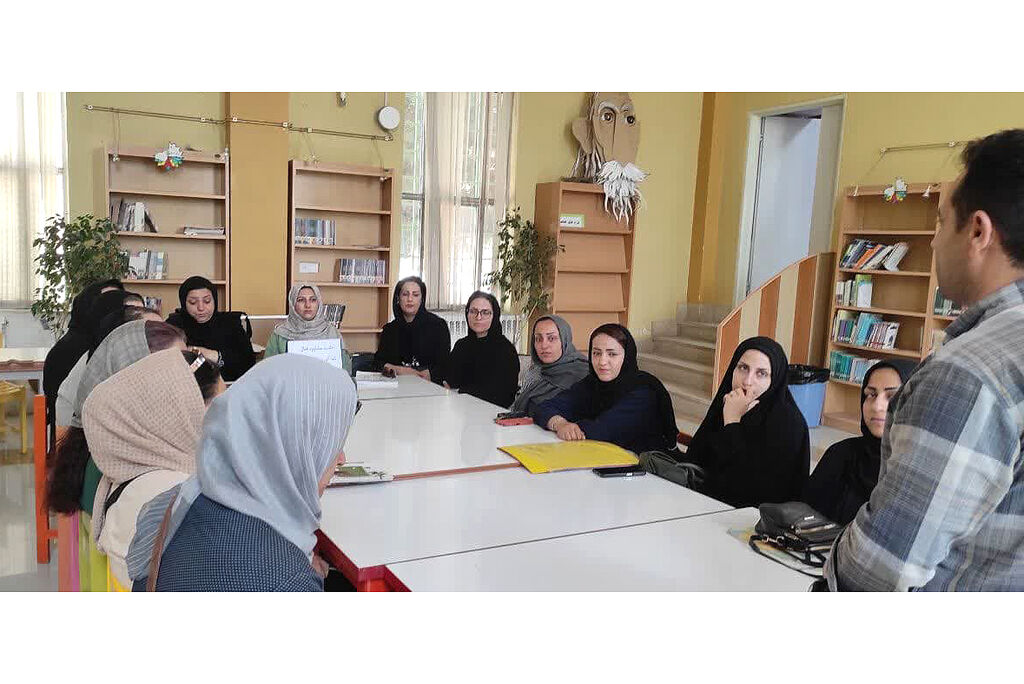 مادران اعضا با «تابآوری در دوران نوجوانی» آشنا شدند