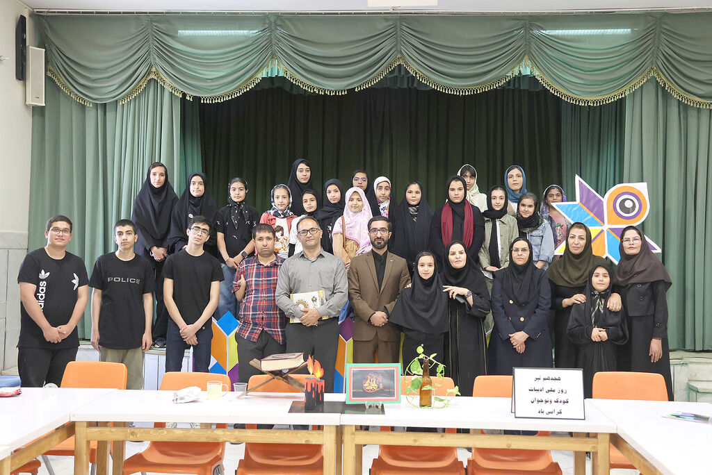 آشنایی اعضای کانون چهارمحال و بختیاری با اشعار آیینی