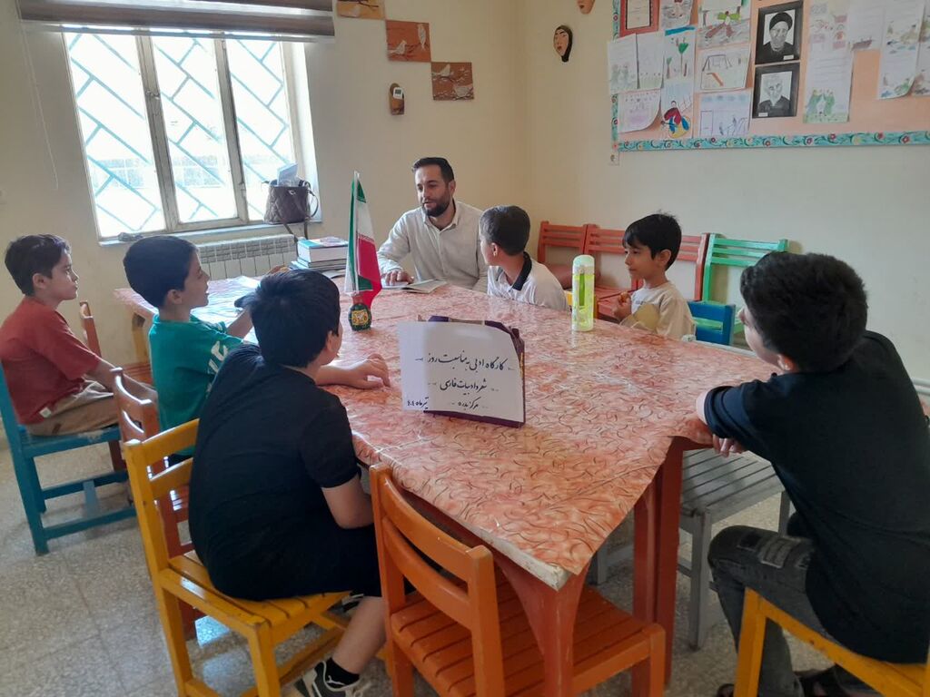 بزرگداشت روزادبیات کودک ونوجوان در کانون استان ایلام 