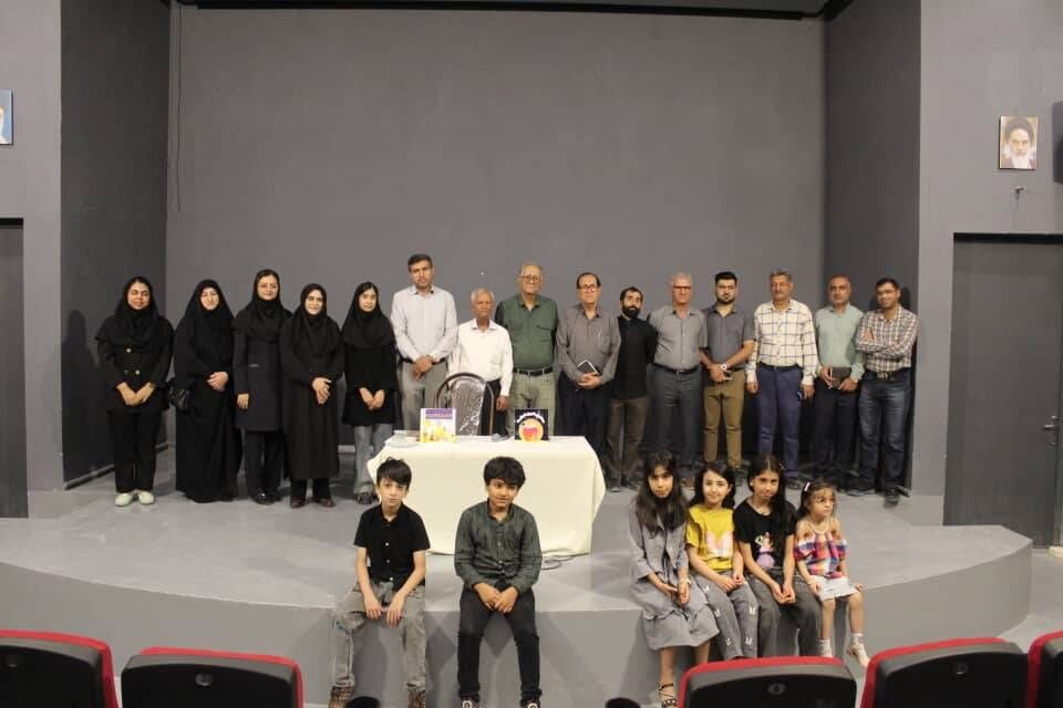 گرامیداشت روز ادبیات با برگزاری کارگاه خلاقیت نویسندگی در اوز