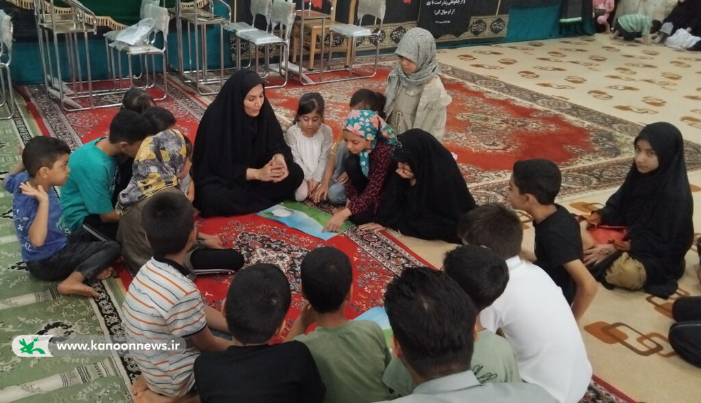 بازدید مدیرکل کانون استان بوشهر از کتابخانه سیار روستایی دشتستان