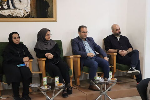 نشست ادبی