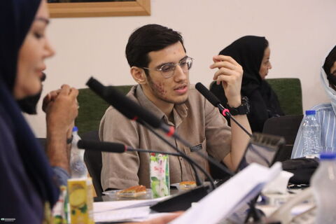 نشست ادبی