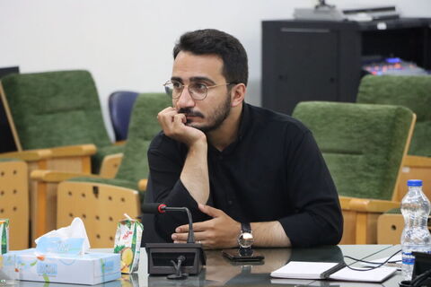 نشست ادبی