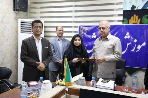 بازدید استاندار هرمزگان و هیات همراه از کانون هرمزگان