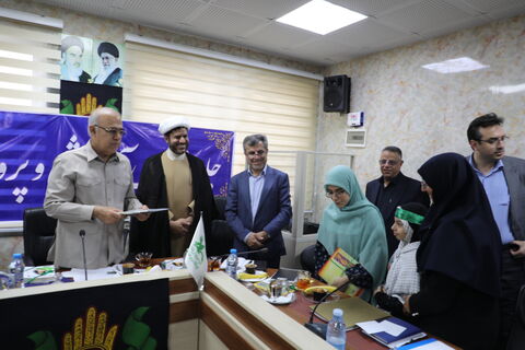 بازدید استاندار هرمزگان و هیات همراه از کانون هرمزگان