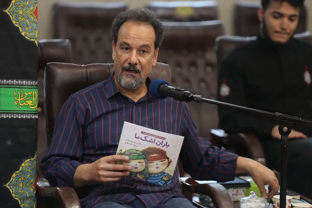 شعرخوانی شاعران نوجوان کانون در حضور نماینده ولی فقیه در استان همدان