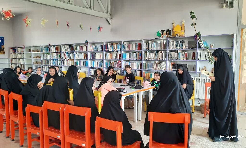 برگزاری ویژه برنامه "لبخند ادبیات به کودک و نوجوان" در مراکز کانون همدان