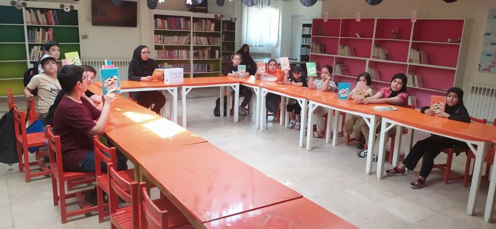 برگزاری ویژه برنامه "لبخند ادبیات به کودک و نوجوان" در مراکز کانون همدان