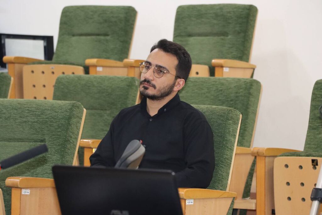 نشست ادبی انجمن شاعران نوجوان استان تهران