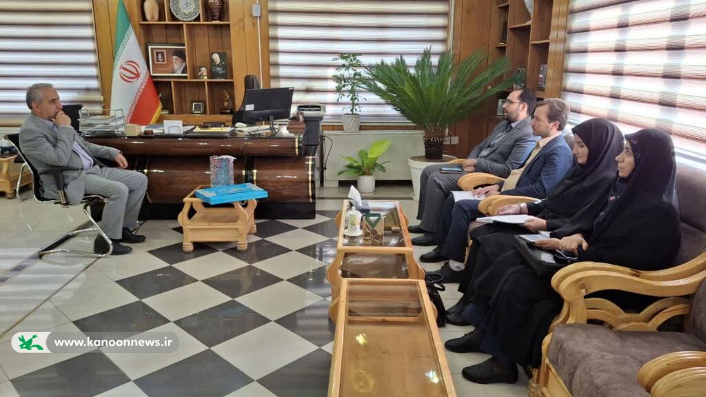 سرپرست کانون با فرماندار همدان دیدار کرد