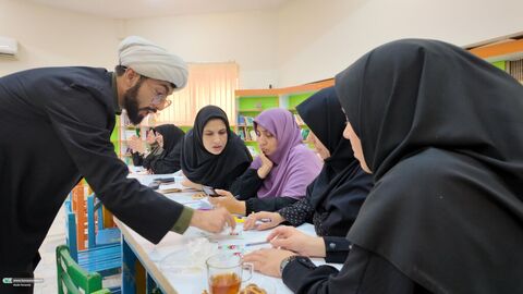 دوره بازی های فکری برای مربیان مراکز فرهنگی هنری کانون استان قم