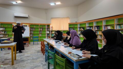 دوره بازی های فکری برای مربیان مراکز فرهنگی هنری کانون استان قم