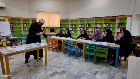 دوره بازی های فکری برای مربیان مراکز فرهنگی هنری کانون استان قم