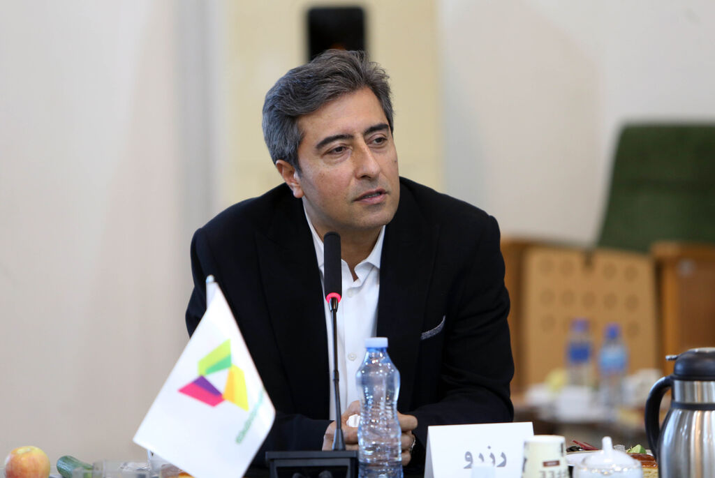 نشست تخصصی هماندیشی فعالان صنعت اسباببازی با مدیرعامل کانون برگزار شد