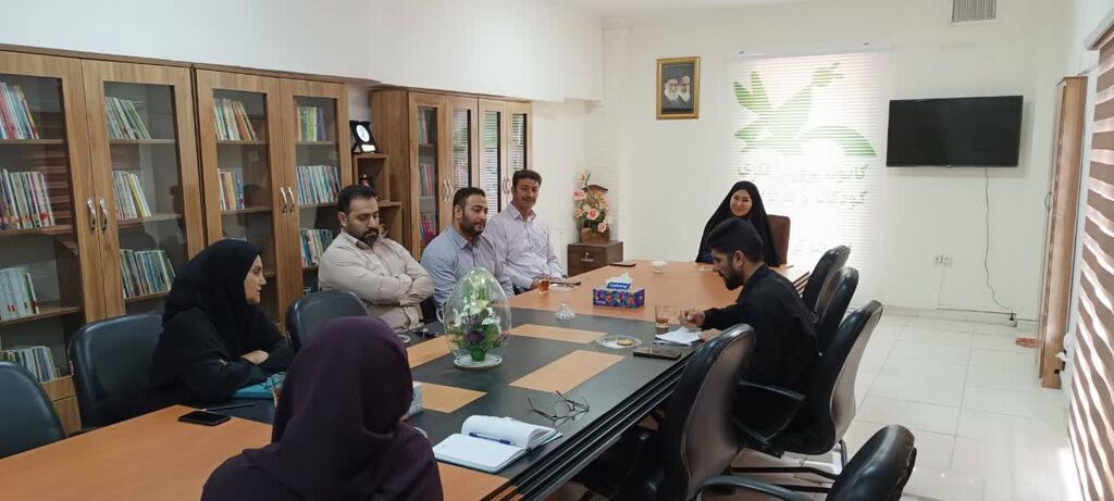نشست کانون کرمانشاه با رابط فرهنگی دبیرخانه کانون‌های مساجد استان و مدیر کمیته فرهنگی بیلوار