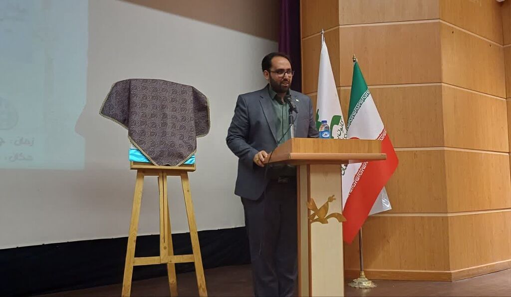 باشگاه ادبی سیمرغ کانون همدان افتتاح شد