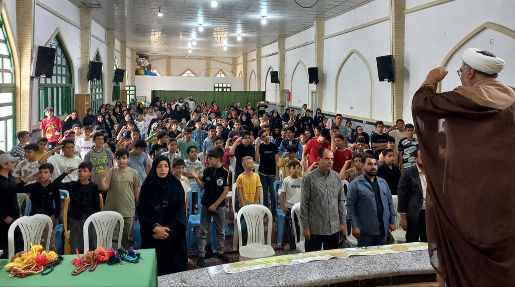 "تجمع نشاط معنوی" با حضور روحانی شبکه پویا در سنقر