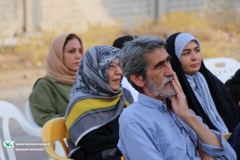 روز دوم اجرای تماشاخانه سیار با نمایش «قصه‌های واقعی» در شهر صدرا