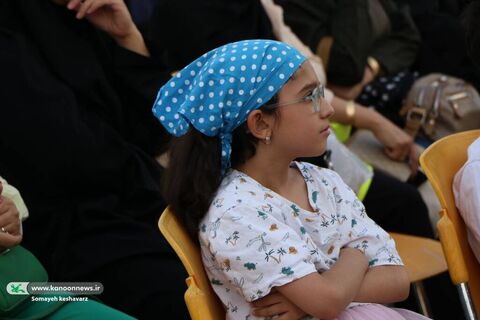 روز دوم اجرای تماشاخانه سیار با نمایش «قصه‌های واقعی» در شهر صدرا