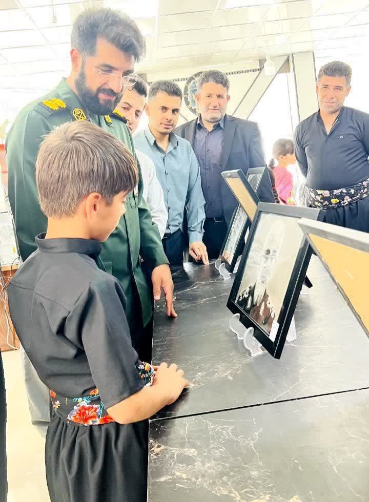 نمایشگاه آثار عضو نوجوان مرکز ثلاثباباجانی جلوهای از ایثار و افتخار