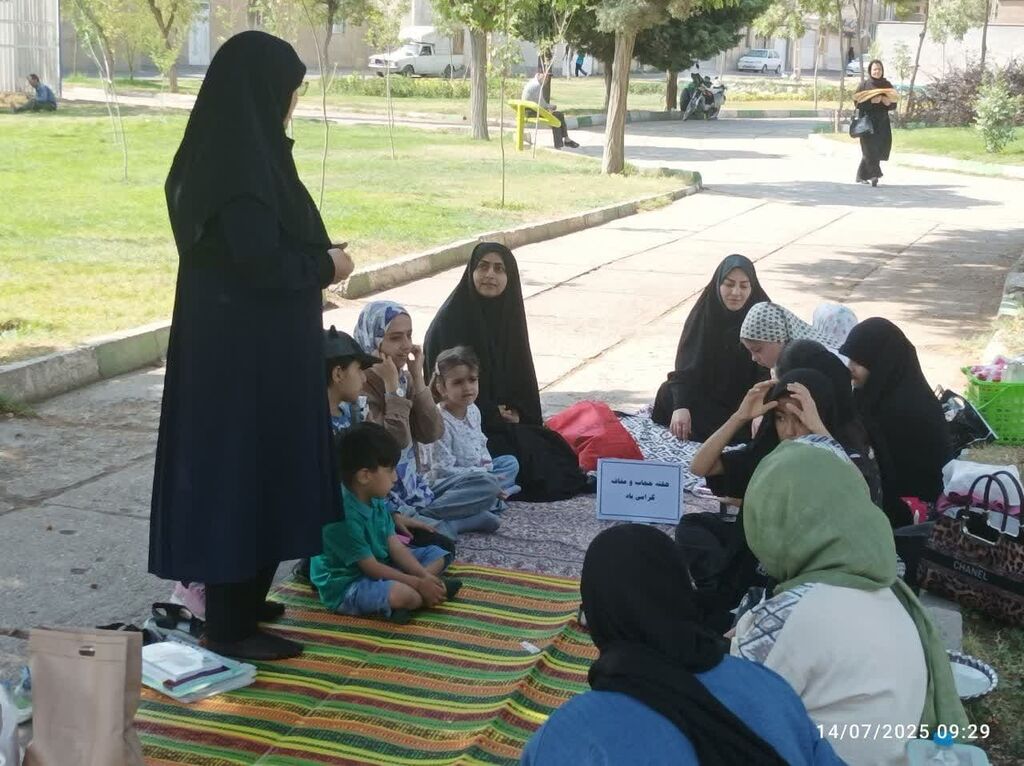 اجرای برنامه عفیفانه در مراکز فرهنگی-هنری کانون همدان