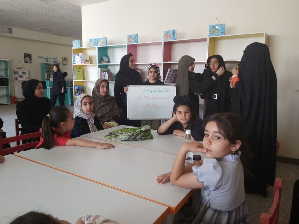 اجرای برنامه عفیفانه در مراکز فرهنگی-هنری کانون همدان