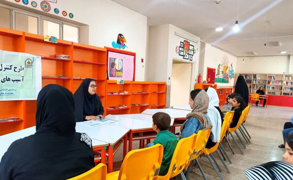 کارگاه مشاوره و پیشگیری از آسیبهای اجتماعی در مرکز شماره ۱۱ کانون کرمانشاه