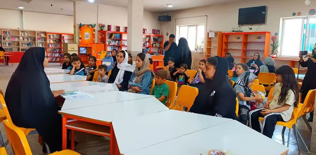 کارگاه مشاوره و پیشگیری از آسیب‌های اجتماعی در مرکز شماره ۱۱ کانون کرمانشاه