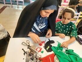 گزارش تصویری ساخت دست‌سازه‌های کودکان و نوجوانان استان اصفهان برای زائران اربعین حسینی