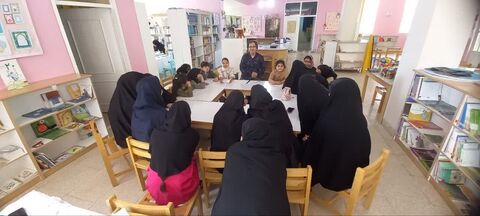 گزارش تصویری ساخت دست‌سازه‌های کودکان و نوجوانان استان اصفهان برای زائران اربعین حسینی