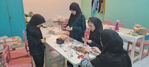 چند نما از برگزاری پویش خوبان؛ دست سازه‌های حسینی(ع) در مراکز فرهنگی و هنری کانون استان قزوین
