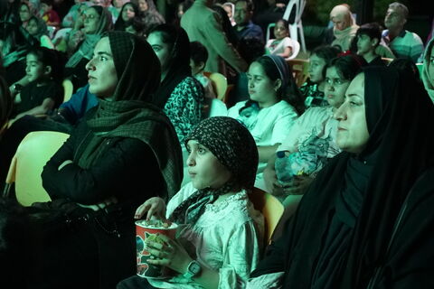 استقبال پرشور کودکان شیرازی از اجرای برنامه‌های مختلف فرهنگی در تماشاخانه سیار