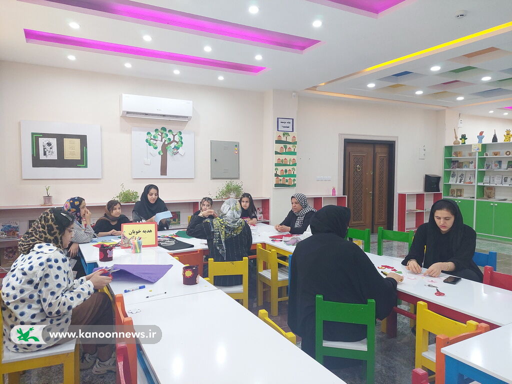 دست سازه های کودکان و نوجوانان بوشهری در راه اربعین حسینی