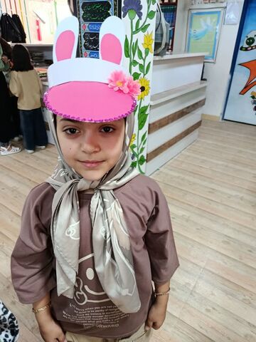 ساخت کلاه آفتابی در کارگاه کاردستی مرکز فرهنگی تایباد