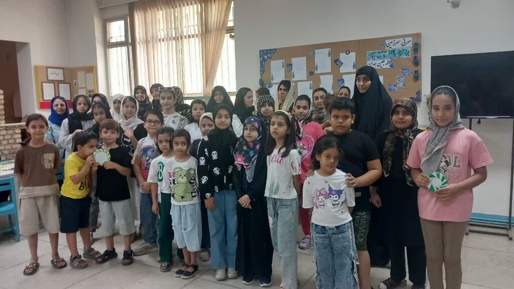 «دست‌سازه‌های حسینی» در  مرکز ۳۲ کانون تهران