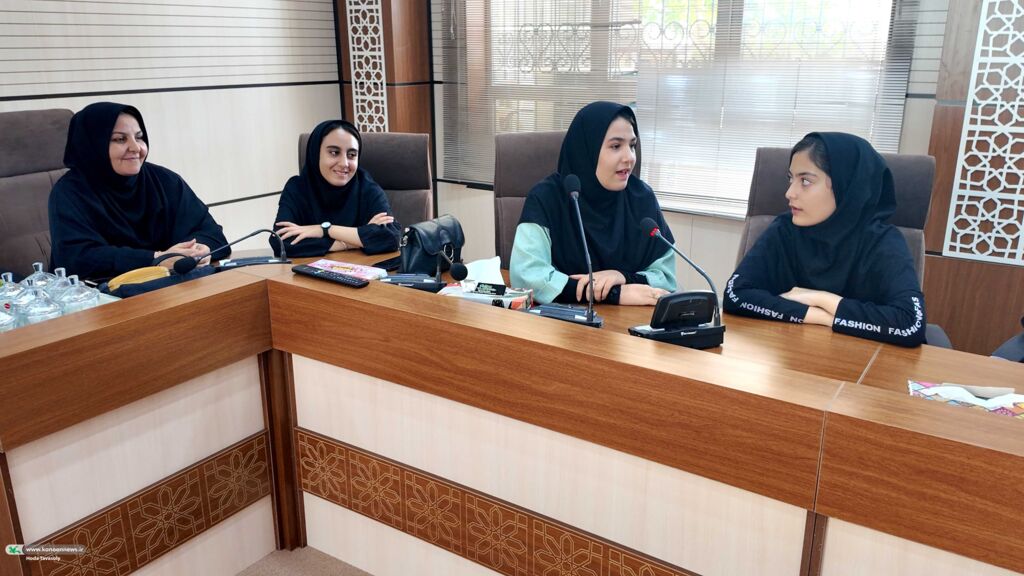 رویداد استانی و تجلیل از کانون یاران برتر مراکز فرهنگی هنری کانون استان قم