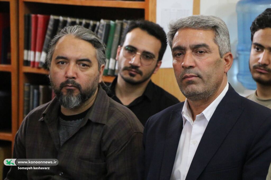 آغاز اردوی آموزشی پسران عضو باشگاه شعر «قاف» کانون در شیراز