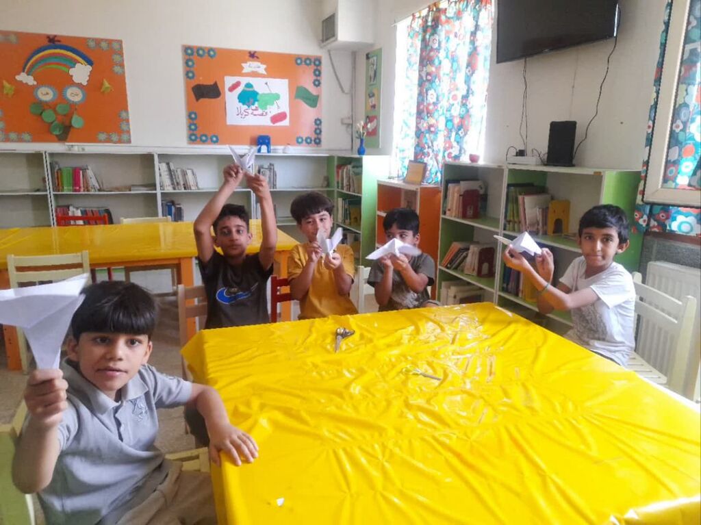 از ساخت هواپیما تا صبحانه با طعم کتاب/ هفته‌ای پر از تجربه و خلاقیت در کانون همدان