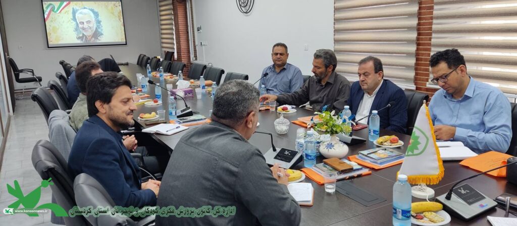 نشست هماندیشی هیئت اندیشهورز بسیج ادارات در کانون پرورش فکری کودکان و نوجوانان استان کردستان