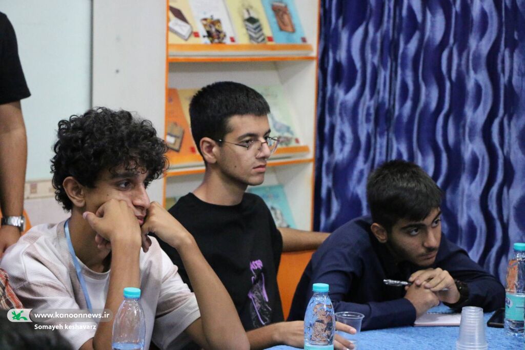 برگزاری نشست ادبی با نقد و بررسی آثار نوجوانان باشگاه قاف