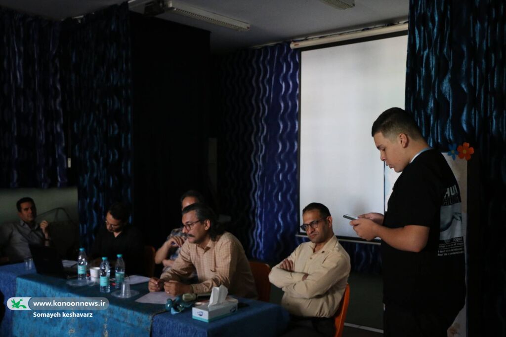 برگزاری نشست ادبی با نقد و بررسی آثار نوجوانان باشگاه قاف