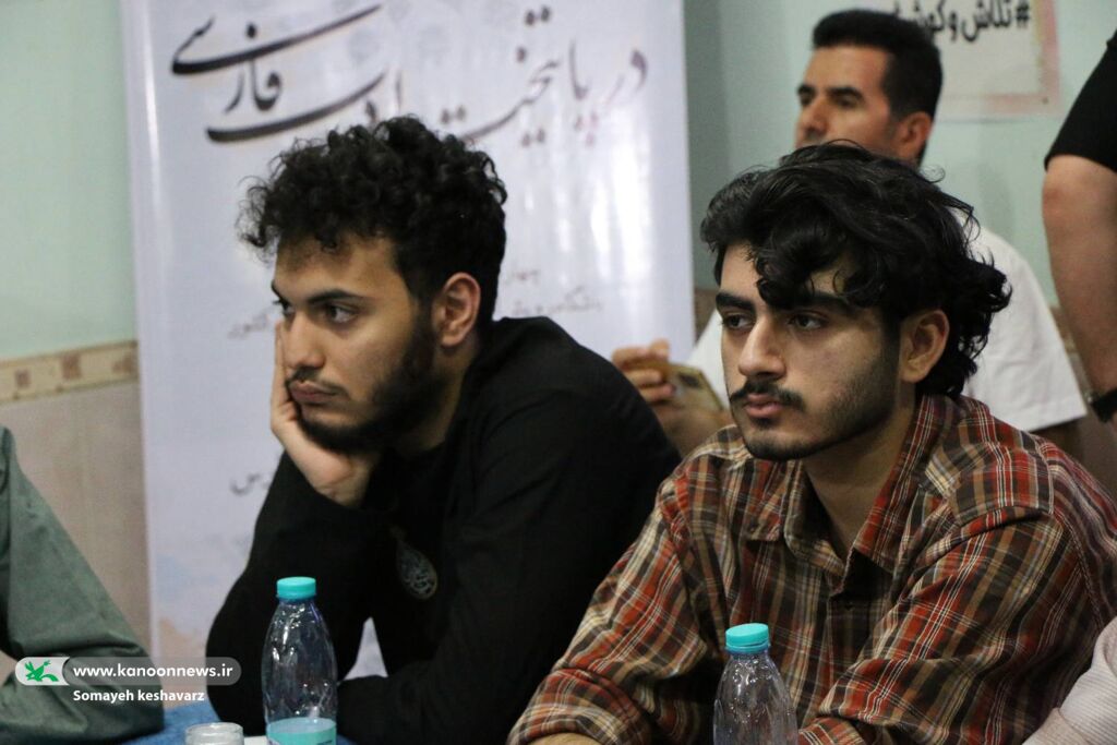 برگزاری نشست ادبی با نقد و بررسی آثار نوجوانان باشگاه قاف