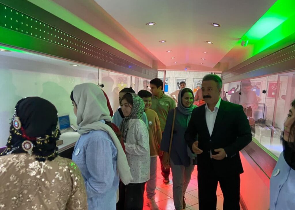 کانونیاران کرمانشاه از اماکن فرهنگی و هویتی بازدید کردند