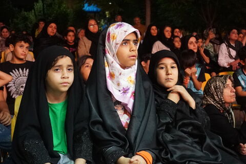 استقبال گسترده کودکان شیرازی از نمایش‌ها و برنامه‌های متنوع فرهنگی تماشاخانه سیار
