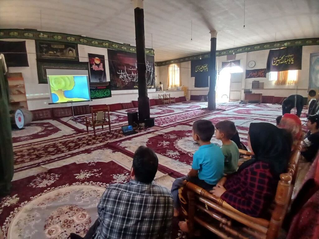 تابستان‌ با سینما کانون در روستای قمشه‌ کرمانشاه