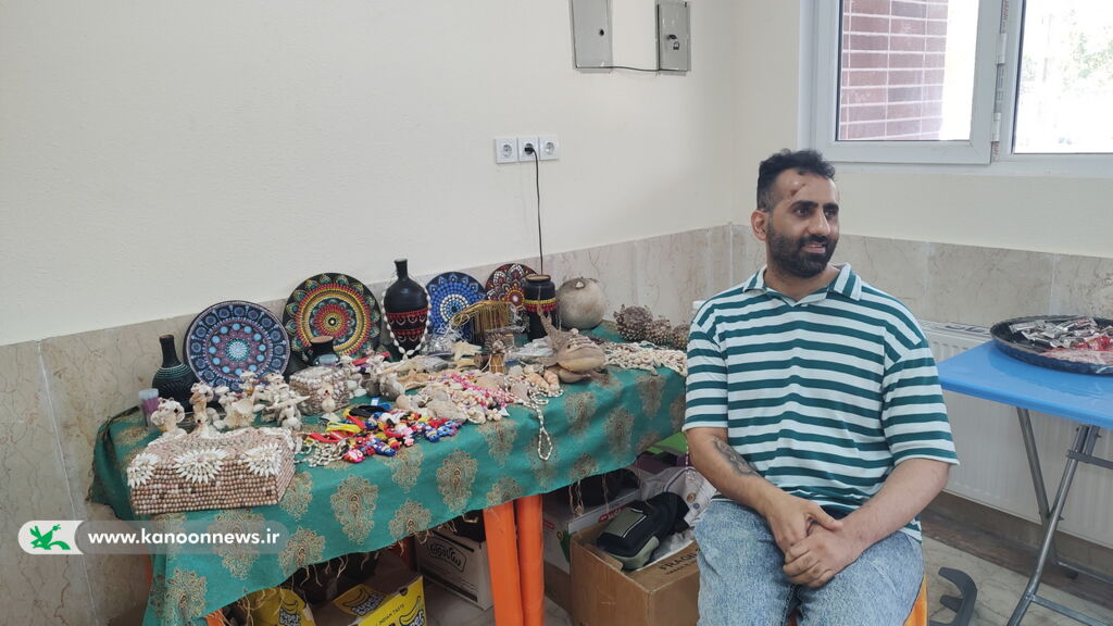 نمایشگاه آثار هنرمندان دارای معلولیت در مرکز فرهنگی هنری شماره ۱ بوشهر برگزار شد