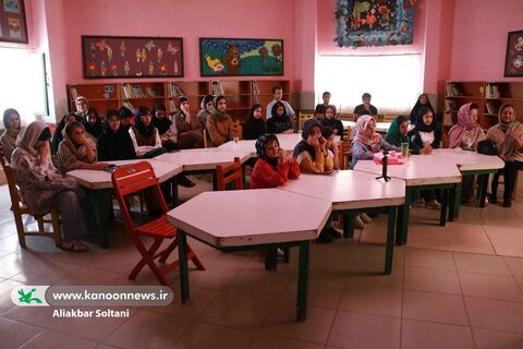 نشست «ادبیات شفاهی و کاربرد آن در داستان‌های بومی‌، محلی کرمان»