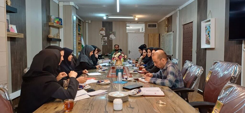 شورای فرهنگی با موضوع توسعه و ترویج کتابخوانی برگزار شد